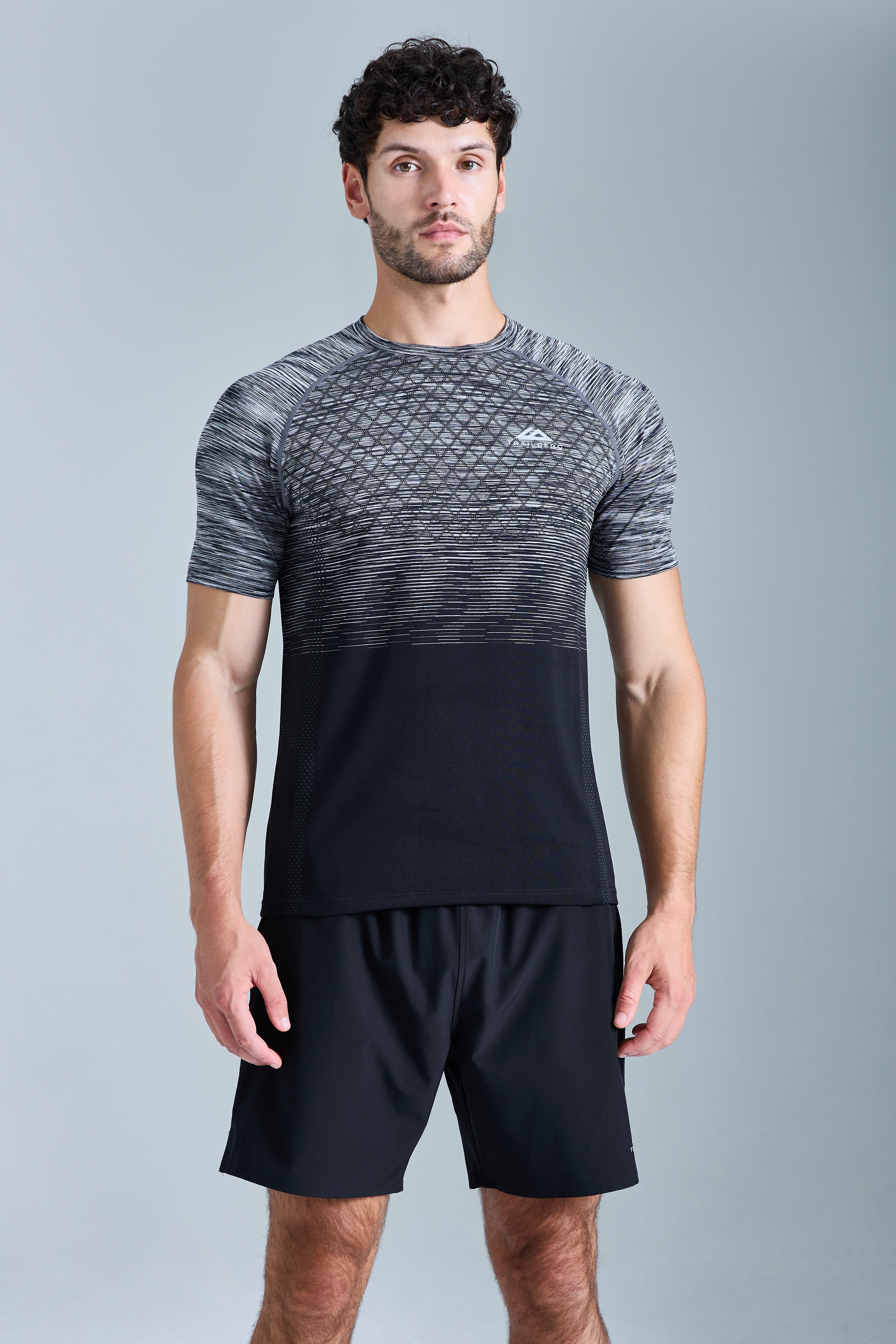 Stride Seamless Tee - Moon Grey/Urban Smoke/Black/White