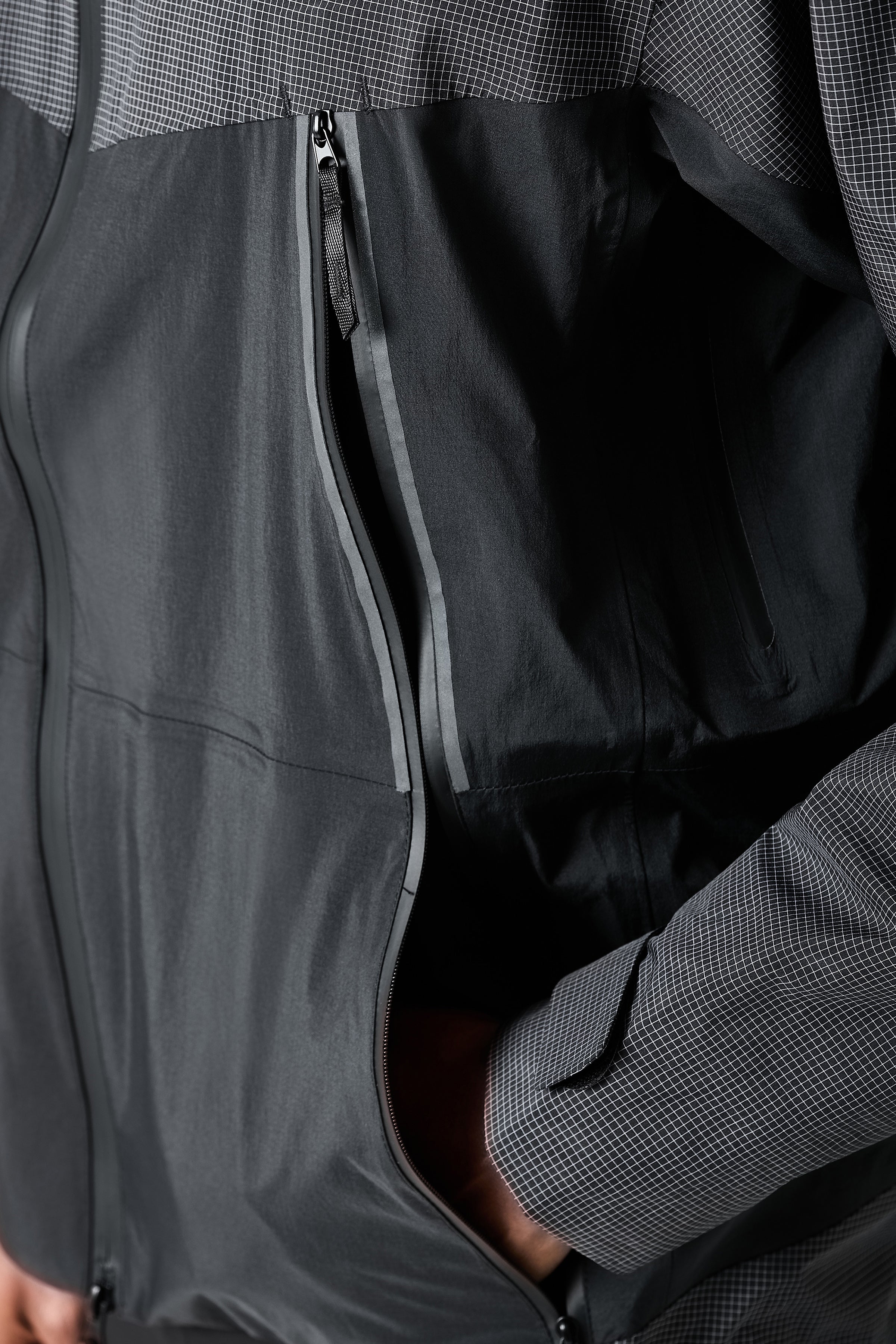 Pioneer Waterproof Jacket - Black