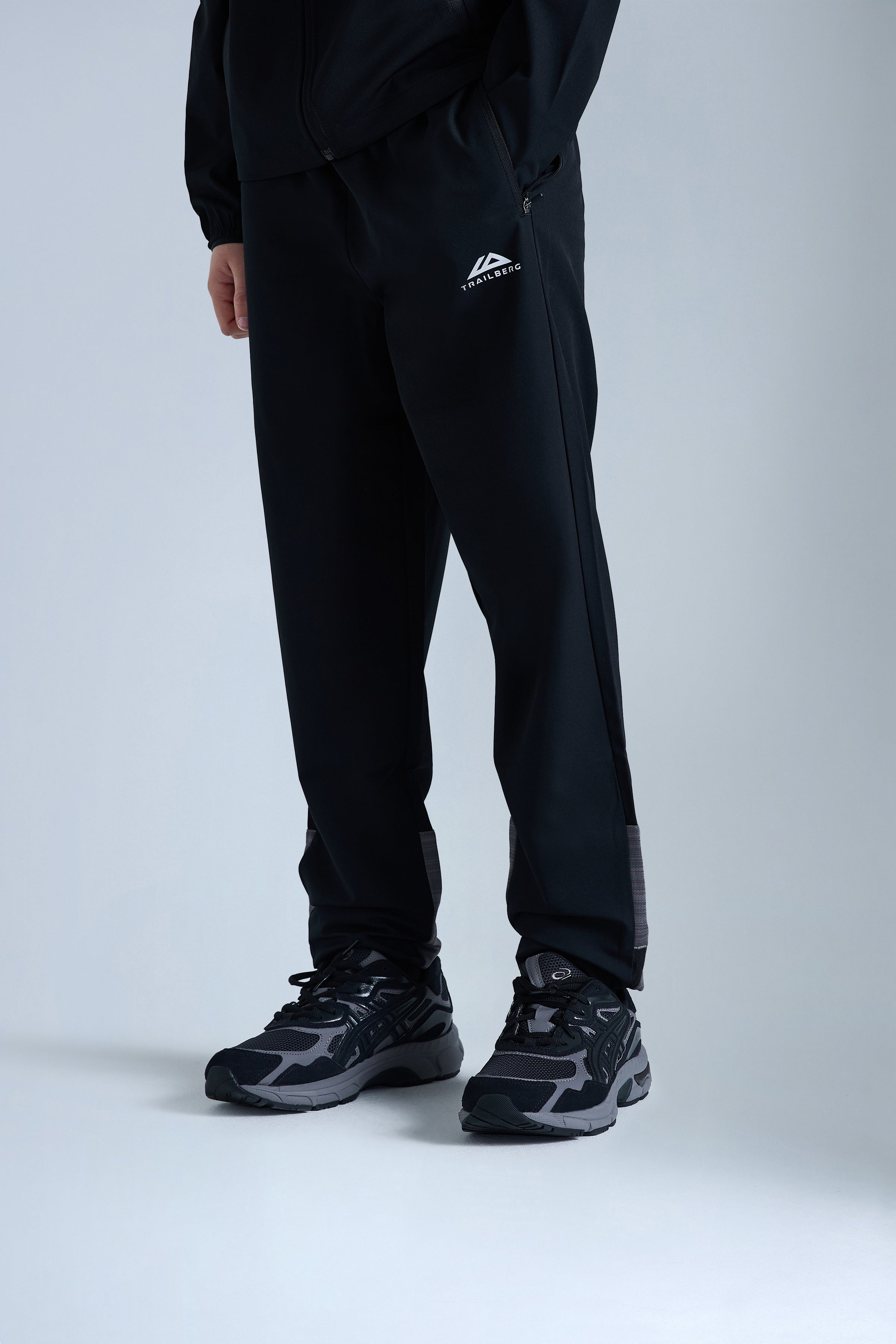 Boys Cloud 2.0 Woven Tracksuit - Black/Urban Smoke