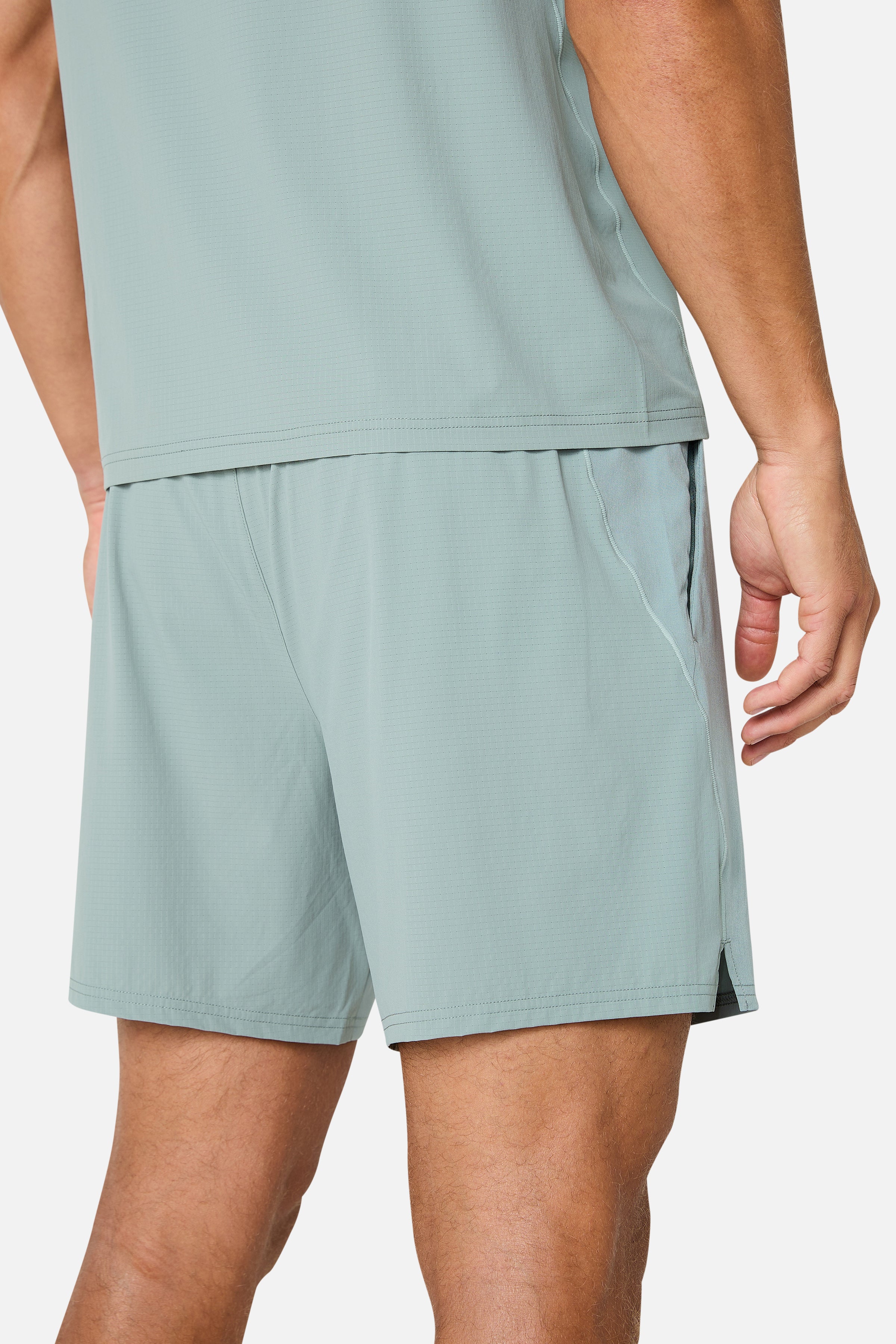 Momentum Short - Willow Green/Idyllic Green