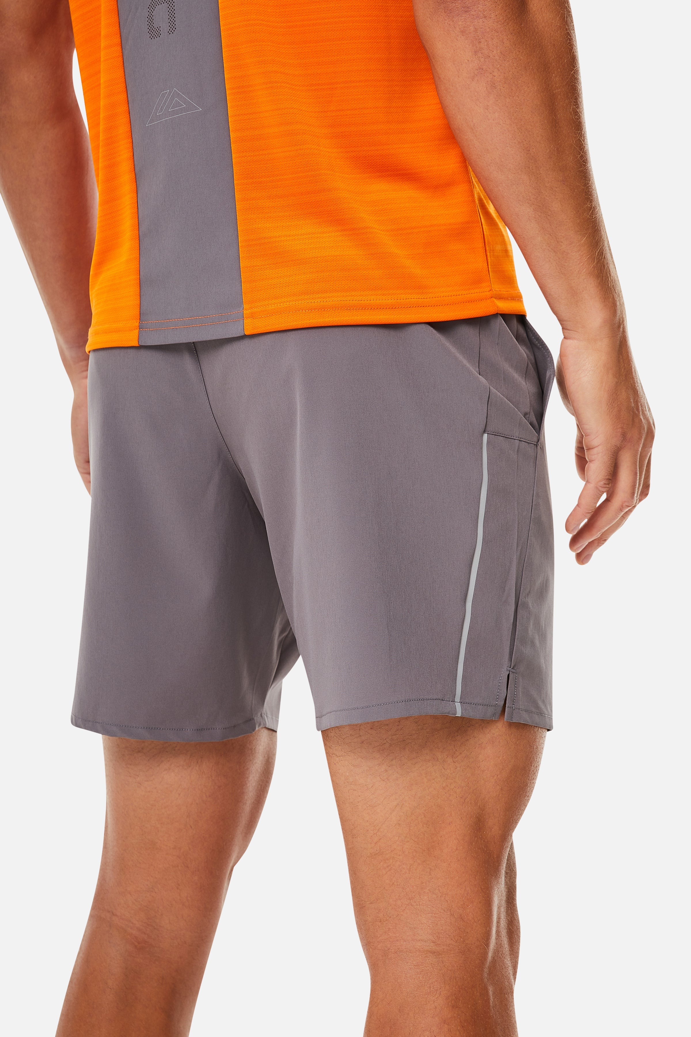 ESSENTIALS SHORT - DARK GREY