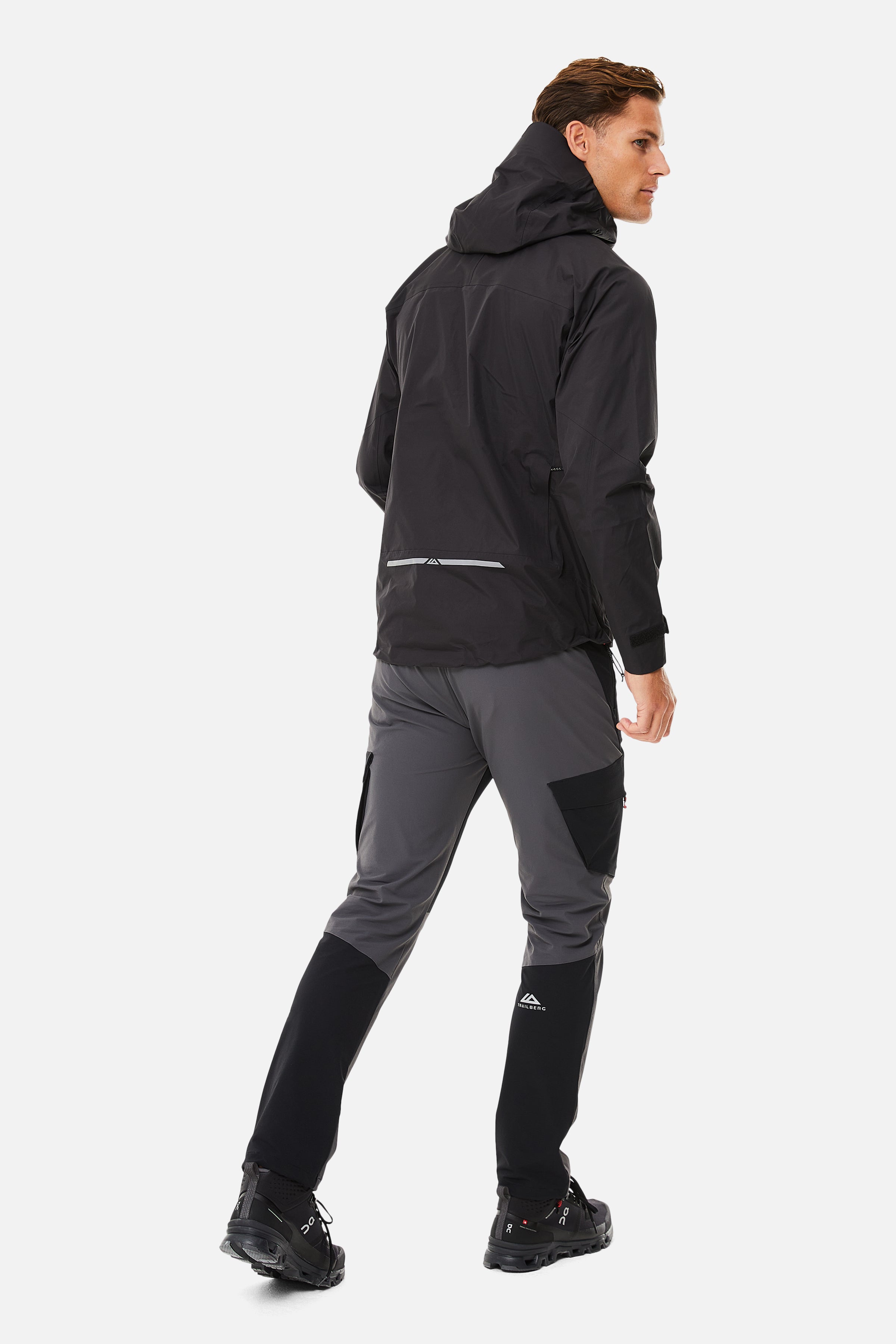 CONQUER WATERPROOF SHELL JACKET - BLACK