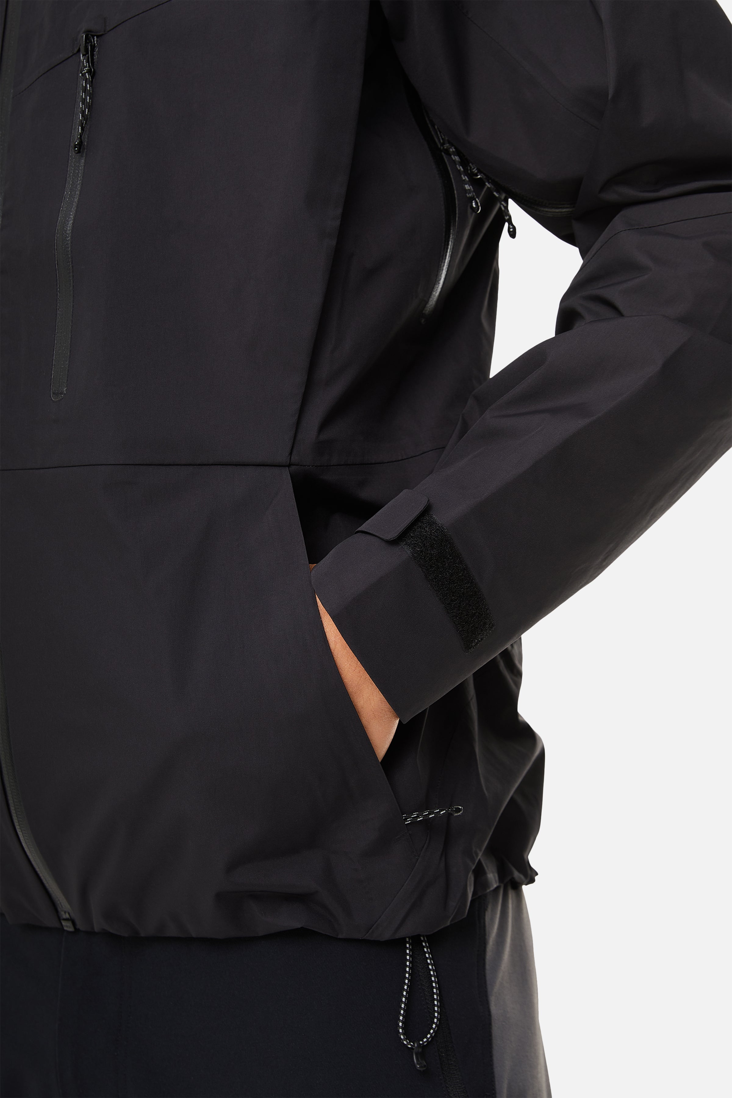 CONQUER WATERPROOF SHELL JACKET - BLACK