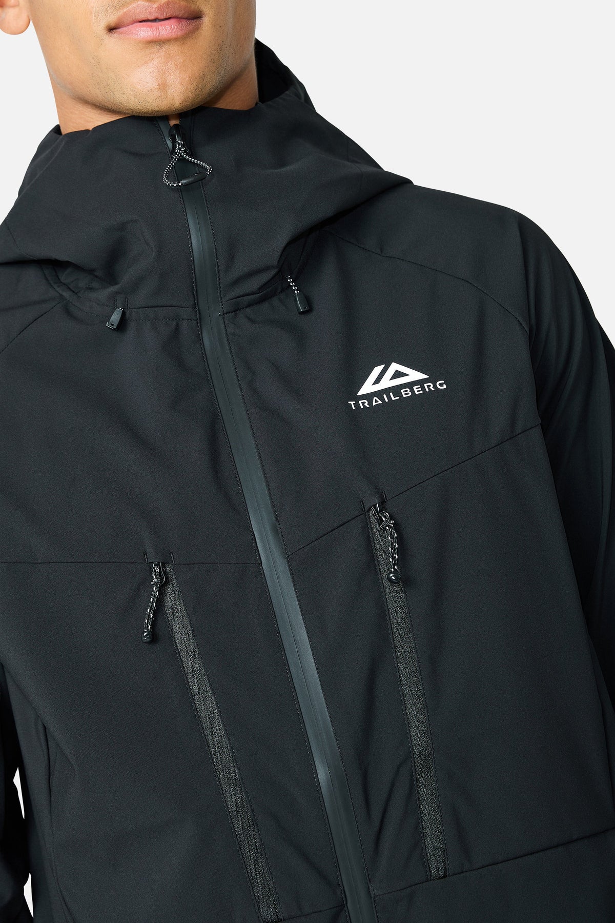 Vanquish Showerproof Jacket - Black