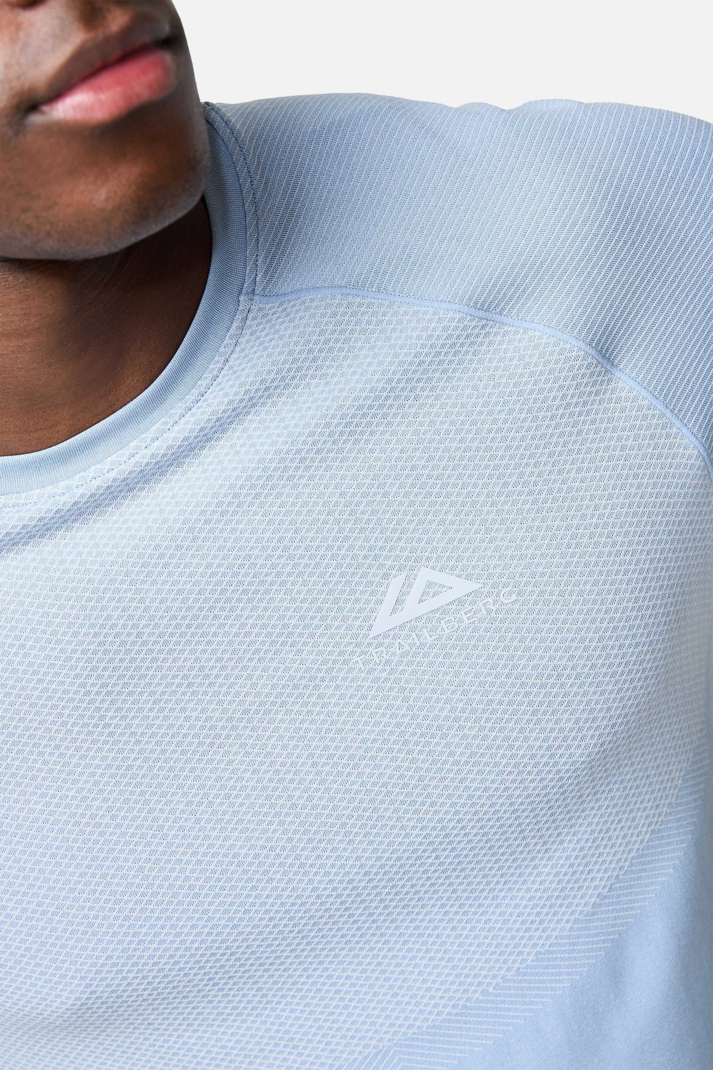 Fusion Seamless Tee - Dune Blue/White