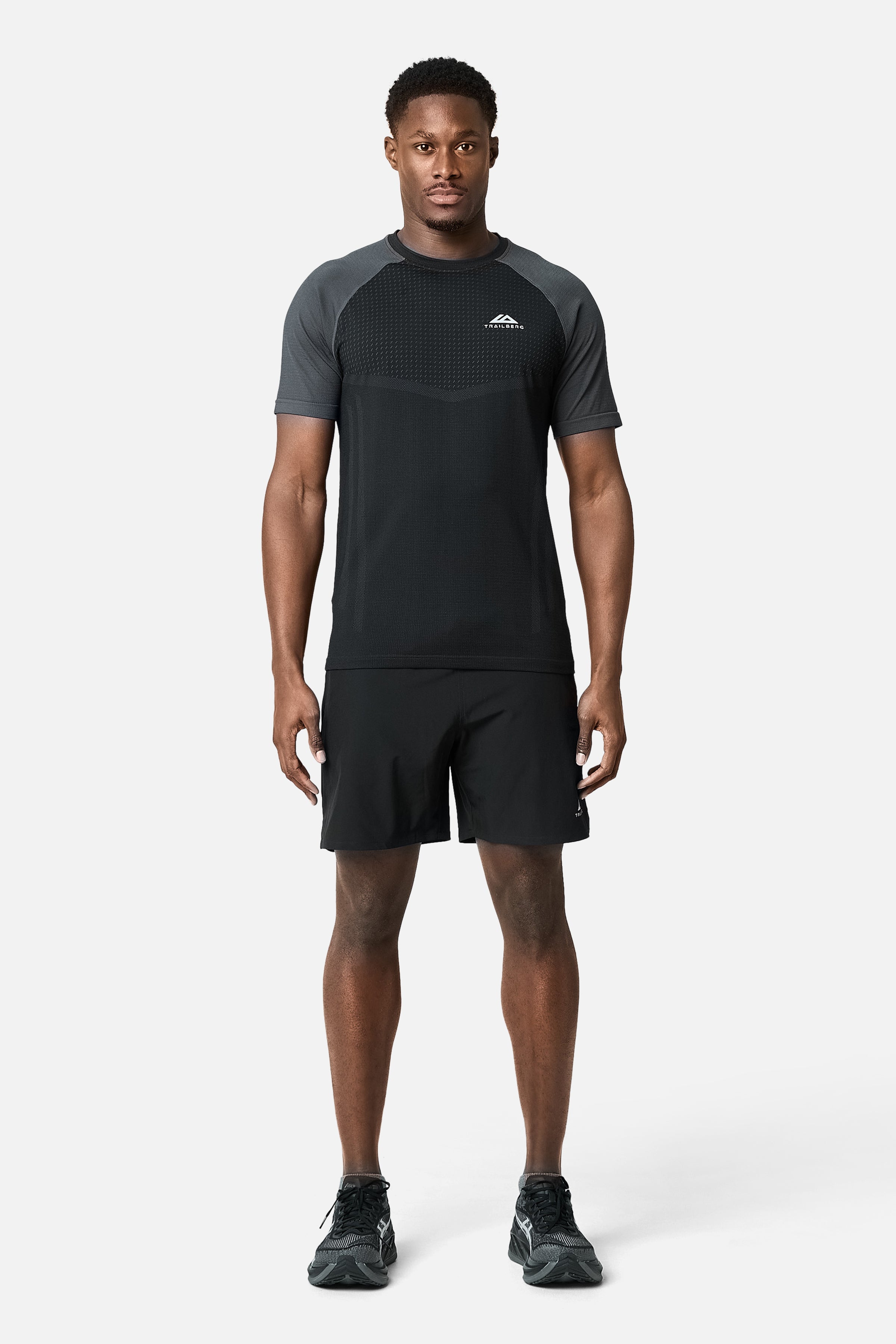 Rapid Dash Seamless Tee - Black / Volcano Grey