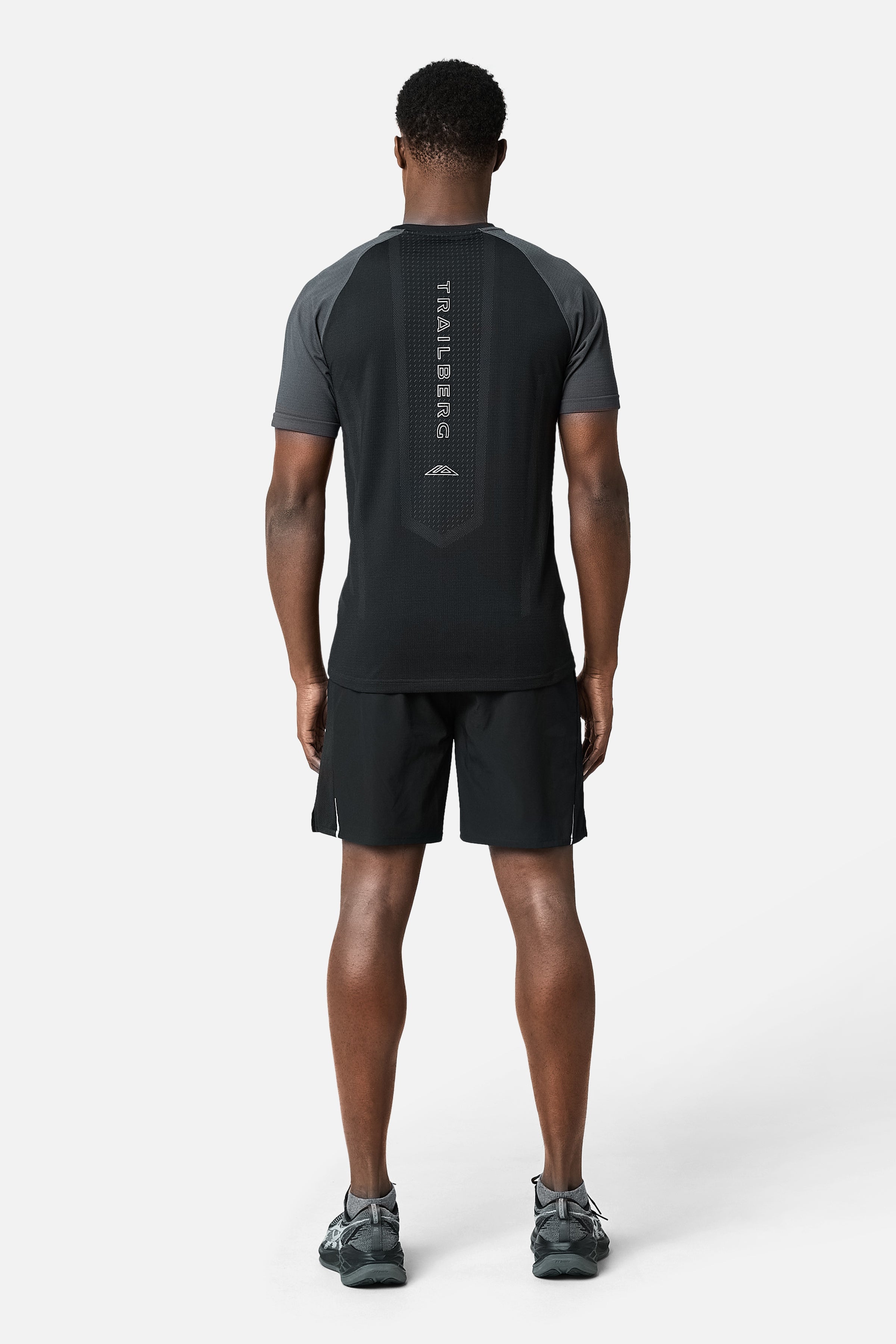 Rapid Dash Seamless Tee - Black / Volcano Grey