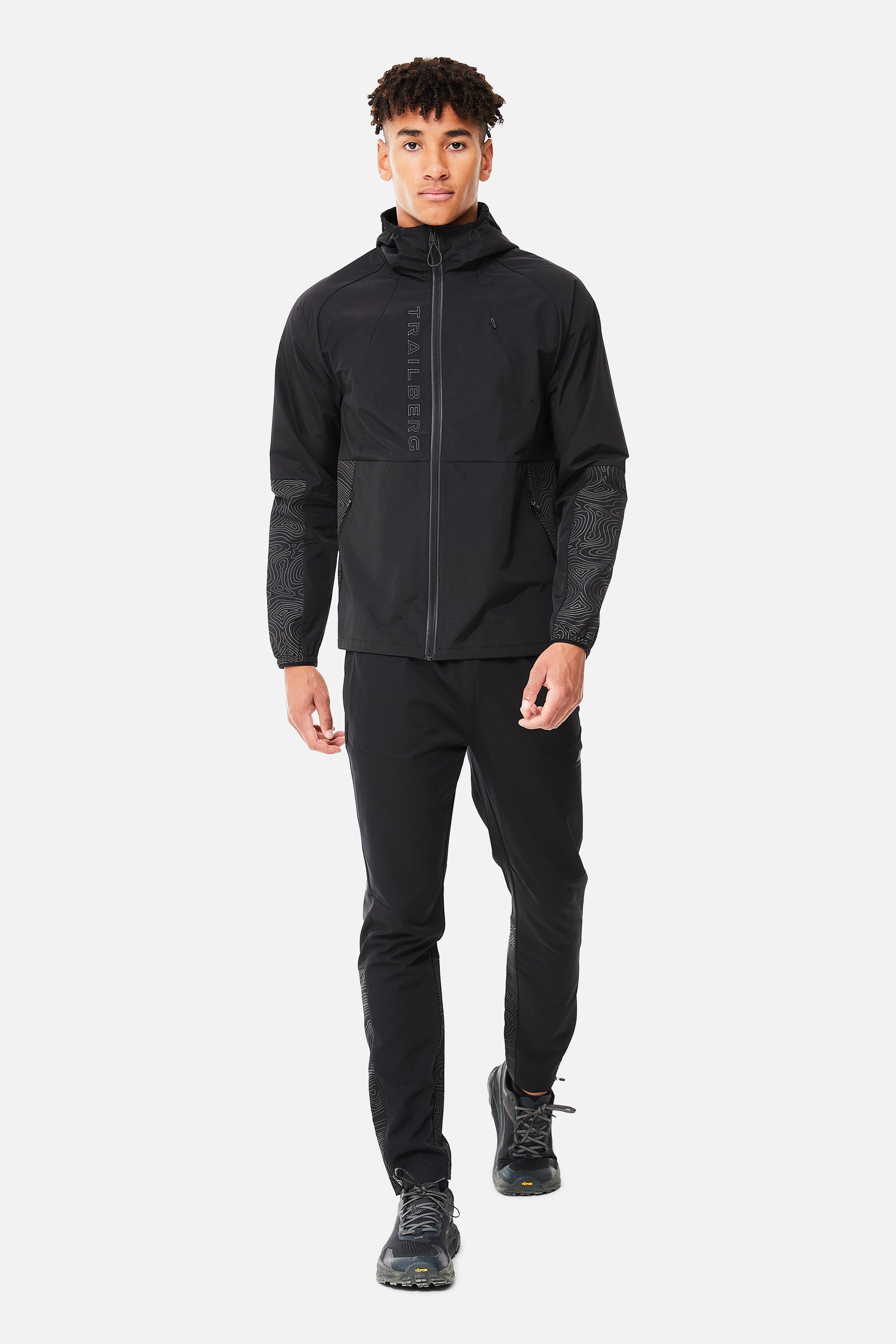 GEO WINDBREAKER - BLACK